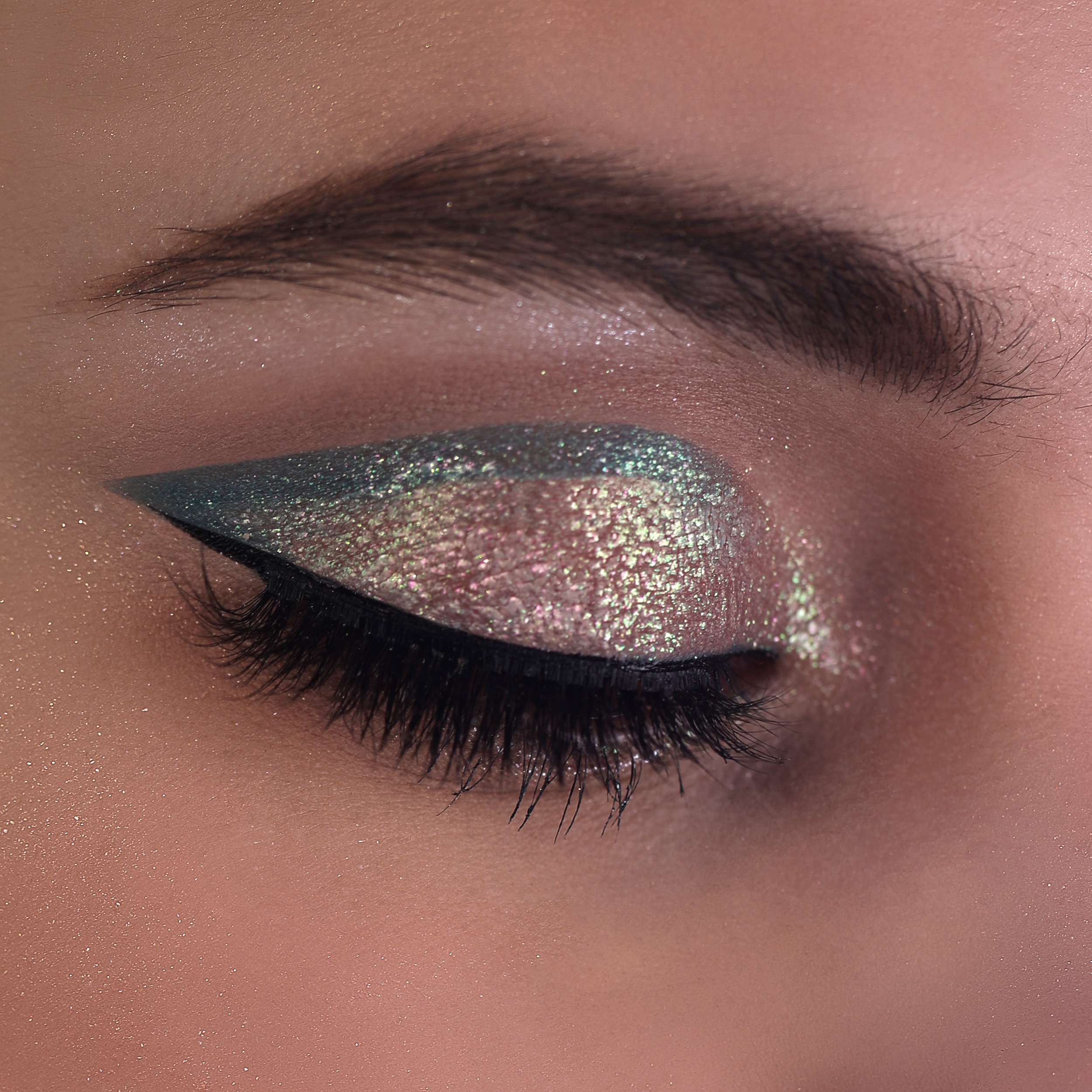 Moira Space Chameleon Multichrome Shadow (008, Sea Star)