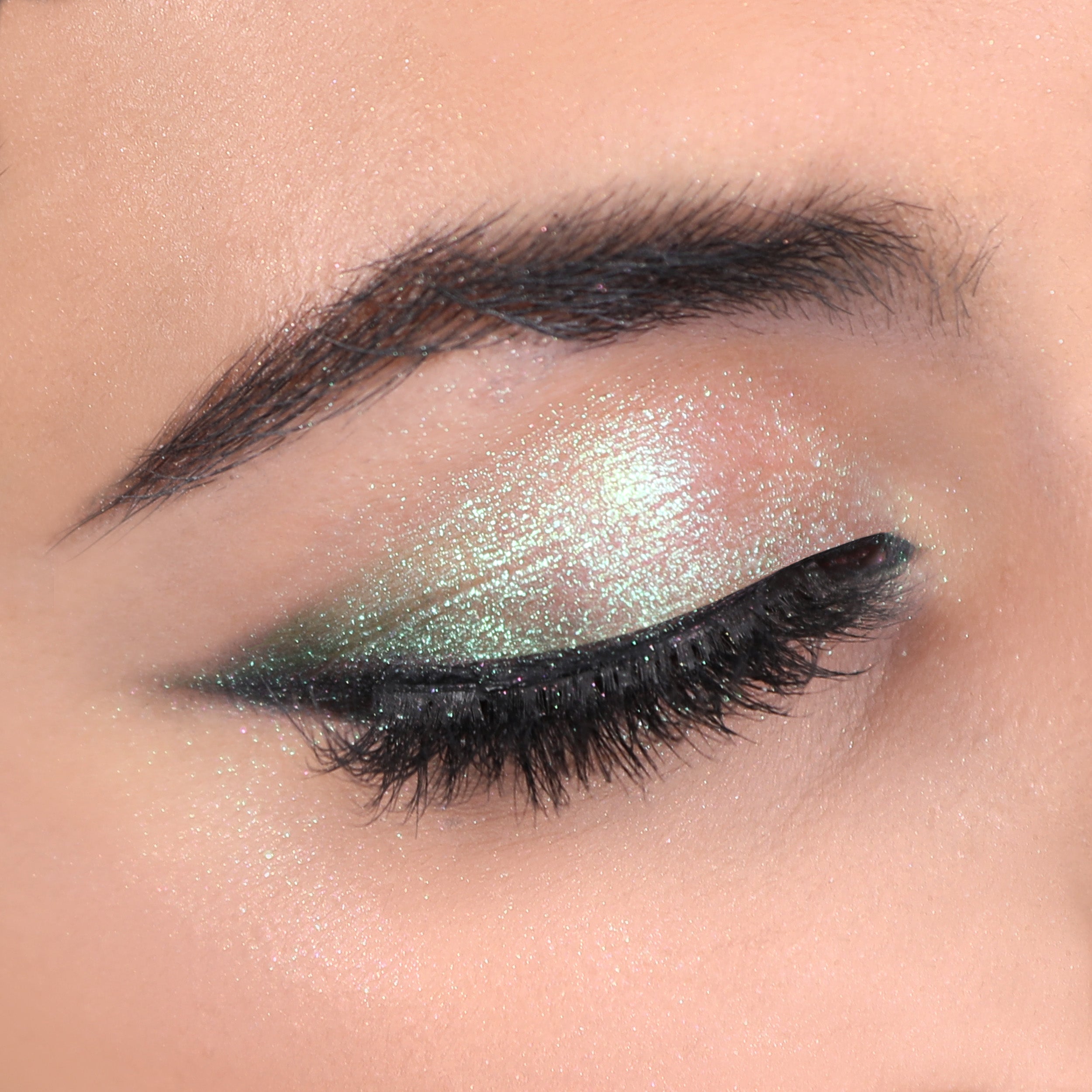 Moira Chroma Light Shadow (017, Opal Gazed)