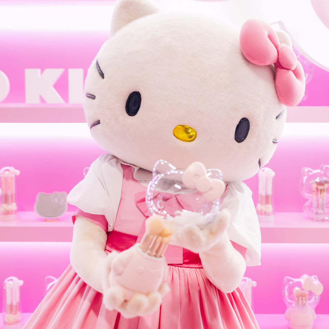 Impressions Vanity Hello Kitty® 6-PC Brush Gift Set Matte Pink