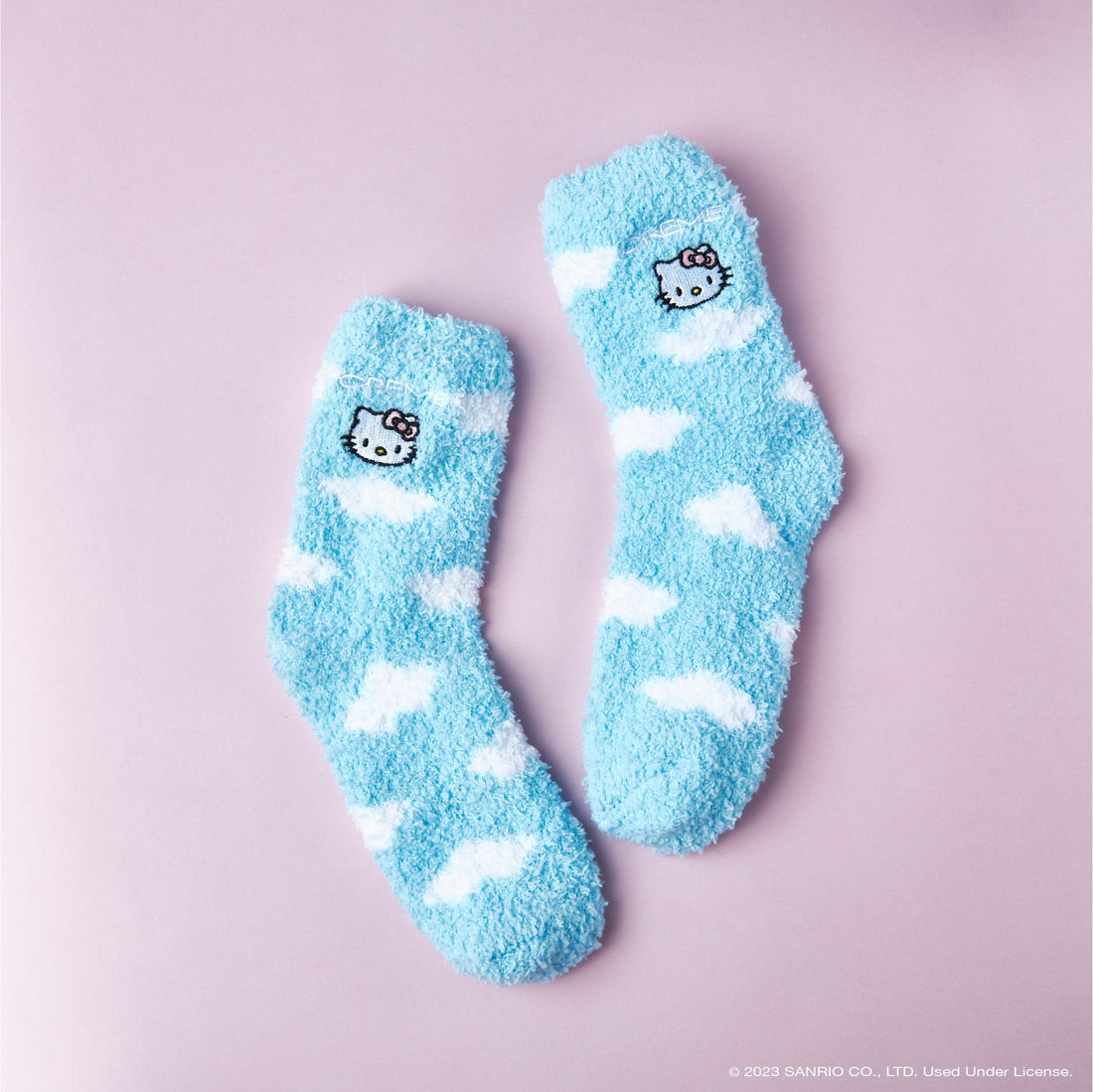 The Crème Shop x Hello Kitty Sole Soft! Infused Cozy Socks - Cloud Love