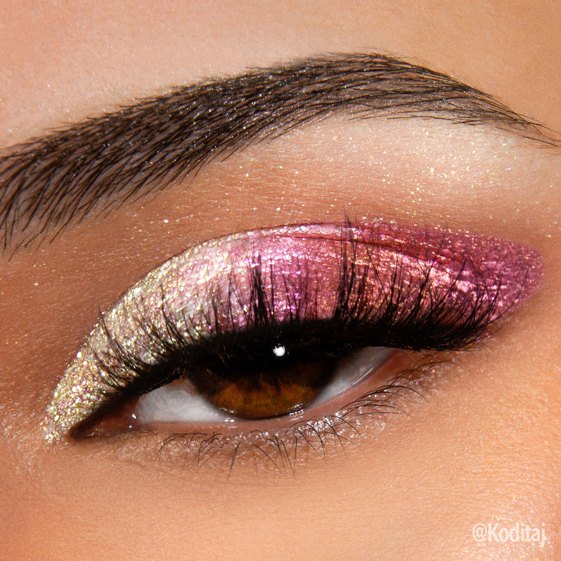 Moira Space Chameleon Multichrome Shadow (008, Sea Star)